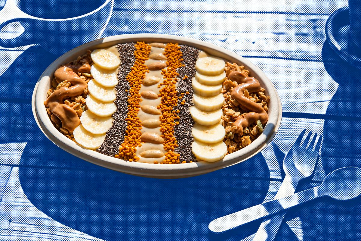 Bees Knees smoothie bowl with banana, chia, bee pollen and granola